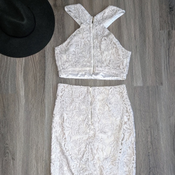 Marciano Cream Lace Crop Top & Skirt Set Size 4 - Picture 3 of 8